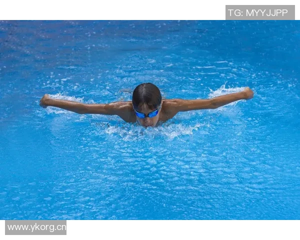 蝶泳技巧全面解析与进阶训练方法指导 蝶泳技巧全面解析与进阶训练方法指导